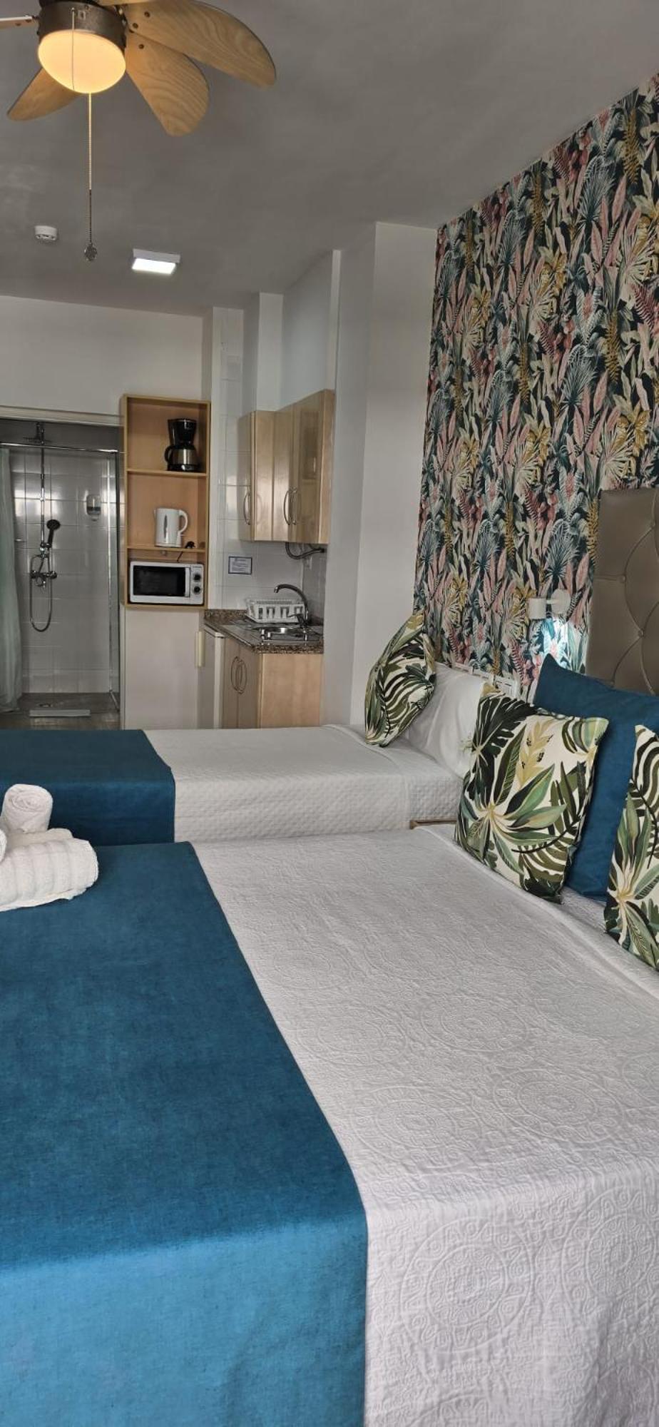 Candisol Cozy Inns Torremolinos Exterior foto